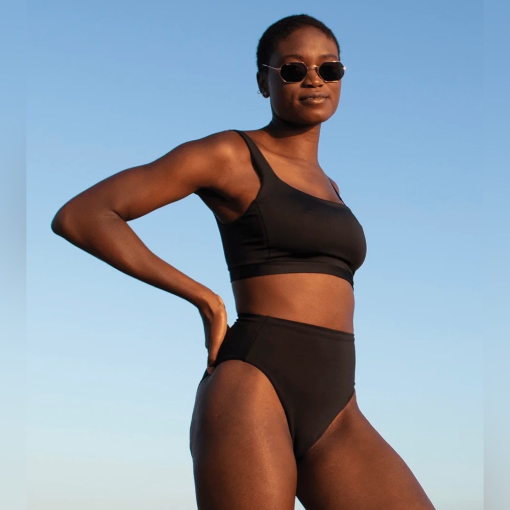 NWT Left on Friday Top Shelf Top